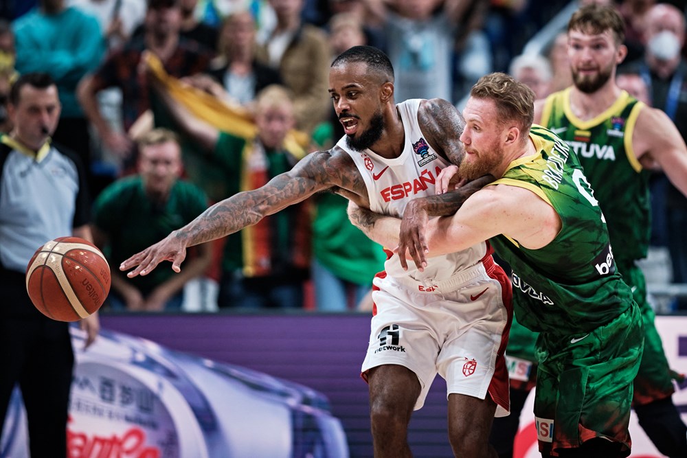 Євробаскет-2022. Визначились перші чвертьфіналісти 2 - basket.com.ua Євробаскет-2022. Визначились перші чвертьфіналісти 1 - basket.com.ua
