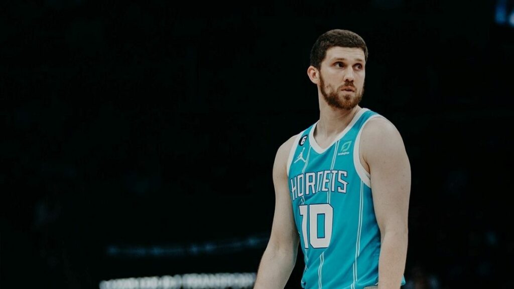 Святослав Михайлюк набрав 4 очки в матчі проти "Детройта" 2 - basket.com.ua Святослав Михайлюк набрав 4 очки в матчі проти "Детройта" 1 - basket.com.ua