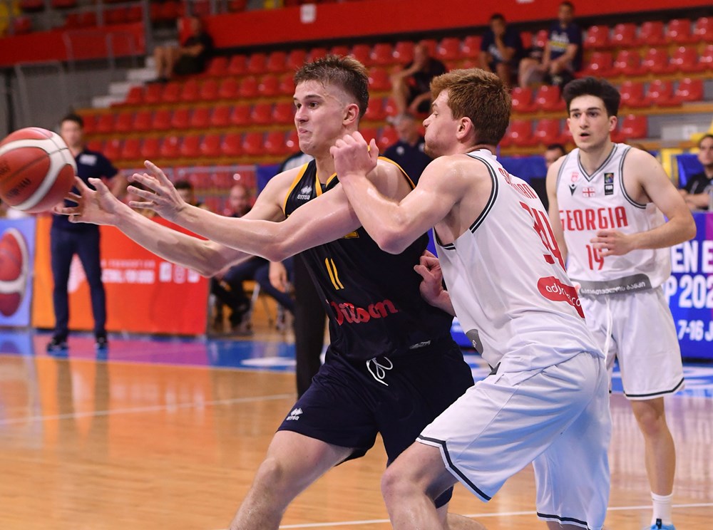 Сутичка в матчі Грузія — Україна на чемпіонаті Європи U-20: відео 2 - basket.com.ua Сутичка в матчі Грузія — Україна на чемпіонаті Європи U-20: відео 1 - basket.com.ua
