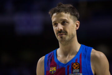«Барселона» продовжила контракт із Ніколасом Лапровіттолою 49 - basket.com.ua