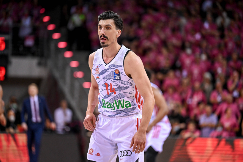 Ніхад Джедович покидає "Баварію" після 9 років в клубі 2 - basket.com.ua Ніхад Джедович покидає "Баварію" після 9 років в клубі 1 - basket.com.ua