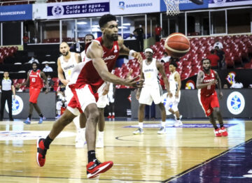 "Валенсія" підписала Кайла Александера 35 - basket.com.ua