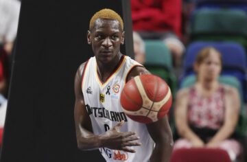 Айзек Бонга повертається до Європи після чотирьох сезонів у НБА 53 - basket.com.ua