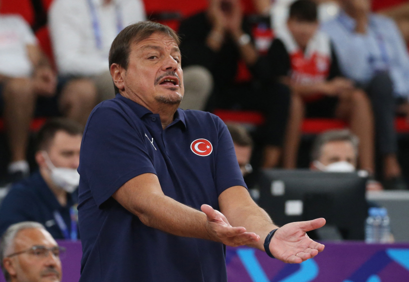 Ергін Атаман висказав обурення подорожжю в Берлін 2 - basket.com.ua Ергін Атаман висказав обурення подорожжю в Берлін 1 - basket.com.ua