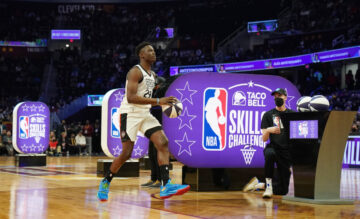 "Мілуокі" підписав та відрахував Алекса Адетокумбо 41 - basket.com.ua