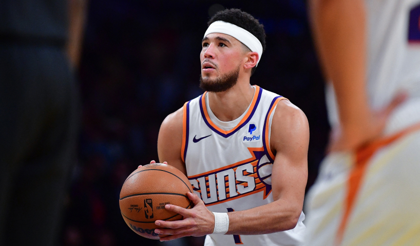 Девін Букер відреагував на скандальне рішення суддів дати тайм-аут "Лейкерс" після здійснення втрати 2 - basket.com.ua Девін Букер відреагував на скандальне рішення суддів дати тайм-аут "Лейкерс" після здійснення втрати 1 - basket.com.ua