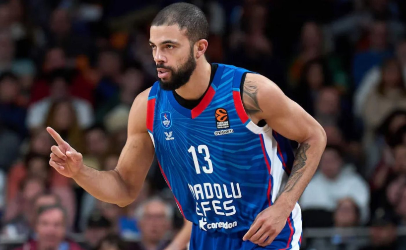 Збірна Італії натуралізувала лідера "Анадолу Ефеса" 2 - basket.com.ua Збірна Італії натуралізувала лідера "Анадолу Ефеса" 1 - basket.com.ua