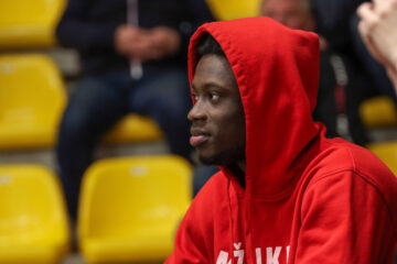 "Мілвокі" підписав історичний контракт з третім братом Янніса Адетокумбо 33