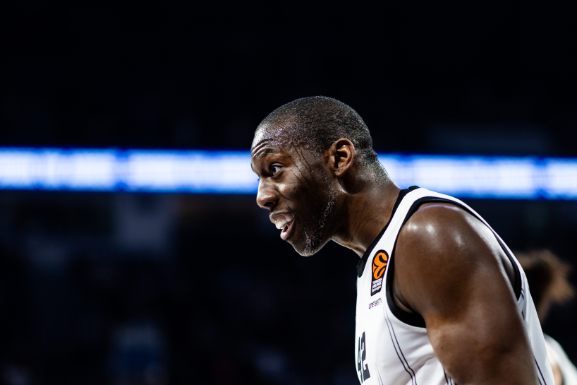 "Жальгіріс" підписав легендарного ветерана Євроліги після втрати одного з кращих гравців 2 - basket.com.ua "Жальгіріс" підписав легендарного ветерана Євроліги після втрати одного з кращих гравців 1 - basket.com.ua