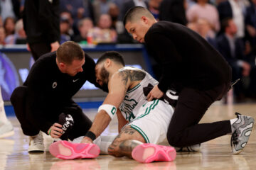 Джейсон Тейтум переніс операцію після розриву ахілла і не зможе грати більше року 25