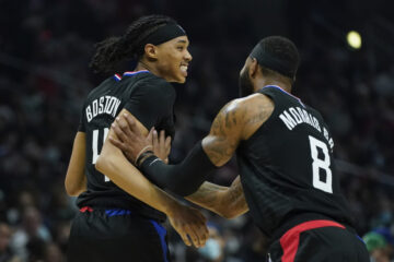 "Фенербахче" підписав результативного гравця НБА і зберіг важливого центрового 41