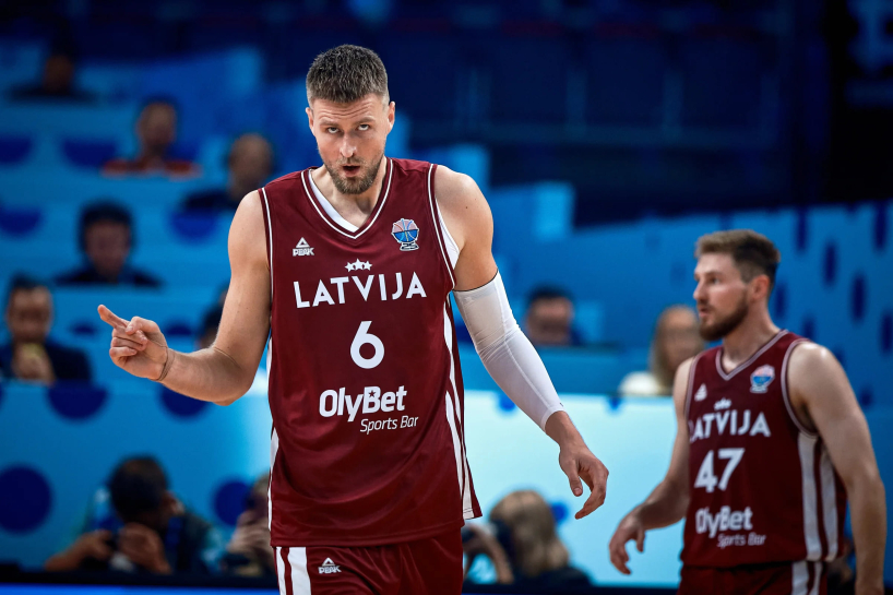 Крістапс Порзінгіс назвав двох головних претендентів на титул і MVP після виходу в плей-офф Євробаскету 1