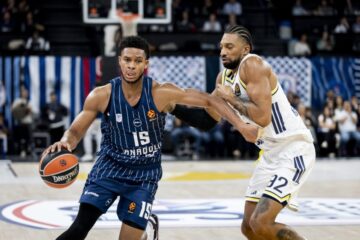 "Анадолу Ефес" на тривалий термін втратив лідера 25