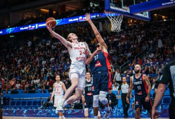 Алейуп Шрьодера з Тайсом та вбивчий блок-шот Гобера — в топ-10 моментів 1/2 фіналу Євробаскета 31