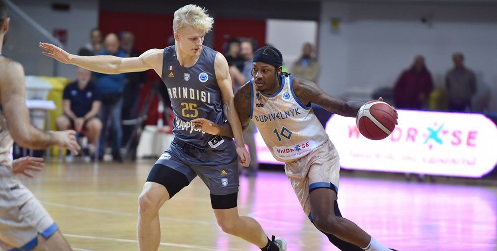 Кубок Європи ФІБА. “Будівельник” — “Бріндізі” 93:83 1 - basket.com.ua