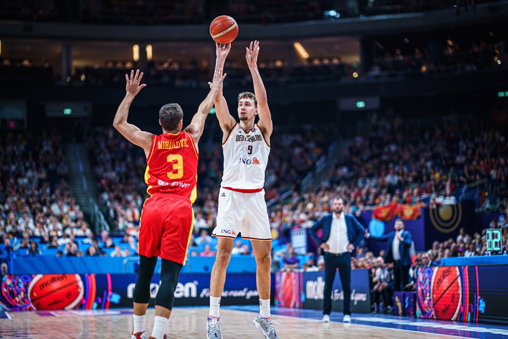 Євробаскет-2022. Німеччина нокаутувала Грецію та вийшла у півфінал 2 - basket.com.ua Євробаскет-2022. Німеччина нокаутувала Грецію та вийшла у півфінал 1 - basket.com.ua