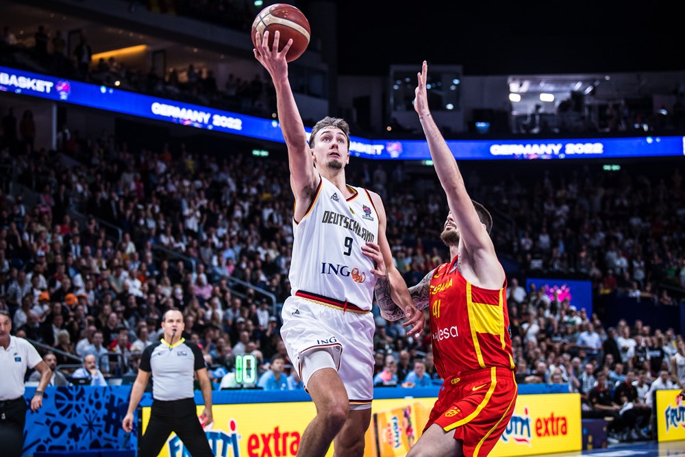 Німеччина обіграла Польщу в матчі за бронзу Євробаскета-2022 1