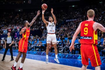 Черговий баззер на Євробаскеті: Маодо Ло закрив чверть наддальнім влучанням 57