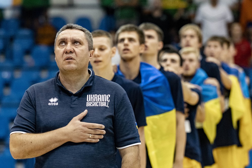 Валерій Плеханов: "Хотів донести хлопцям, що дитяча гра завершилася — попереду дорослий, чоловічий баскетбол" 7 - basket.com.ua