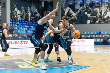 Суперліга. “Дніпро” — “Будівельник” 61:69 35 - basket.com.ua