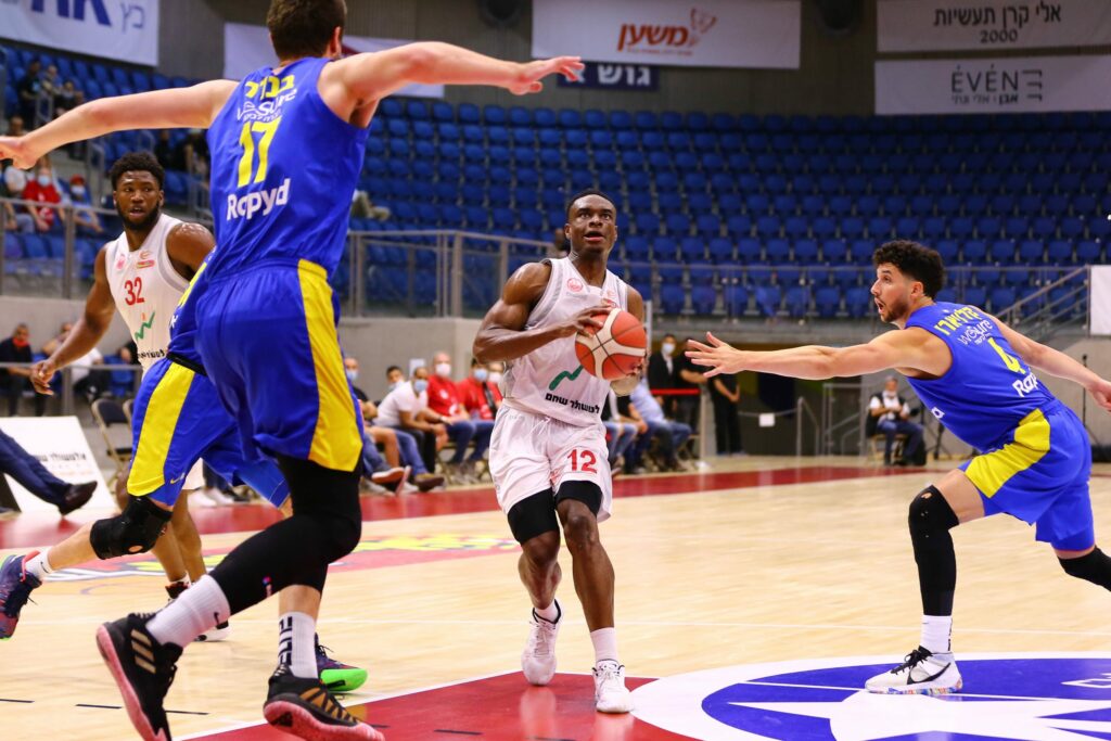 Калеб Агада: "Моя головна баскетбольна чеснота - жага до перемоги" 8 - basket.com.ua Калеб Агада: "Моя головна баскетбольна чеснота - жага до перемоги" 7 - basket.com.ua