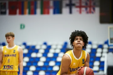 Чемпіонат Європи U-20. Україна — Швеція 62:63 57 - basket.com.ua