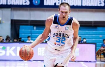 Українці за кордоном: Зайцев, Анісімов, Яцковець, Уро-Ніле, Удоденко, Путра 27