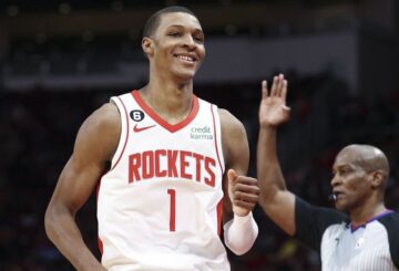"Рокетс" погодили контракт на 122 млн з гравцем, який набирав 7,4 очка в серії проти "Ворріорз" 45