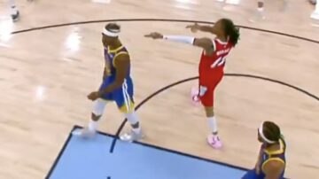 Джа Морент у матчі з "Ворріорз" дозволив собі некультурний жест у бік суперника 33