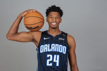 Шостий номер драфту-2019 вперше перейшов в закордоннний клуб після чергового провального сезону 25