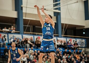 Українці за кордоном: Мішула, Герун, Ковляр, Сергєєв, Шундель, Тихонов, Кондраков, Йяму 55