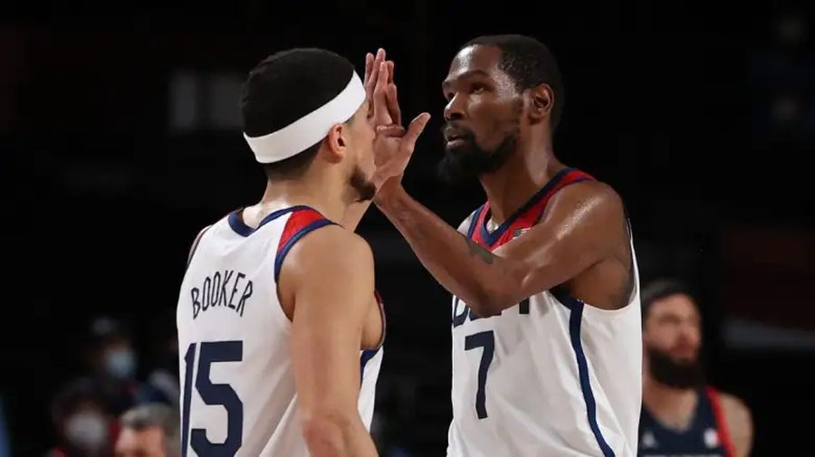 Букер і Дюрант вийшли на 4-те місце за набраними очками в перших трьох матчах 2 - basket.com.ua Букер і Дюрант вийшли на 4-те місце за набраними очками в перших трьох матчах 1 - basket.com.ua