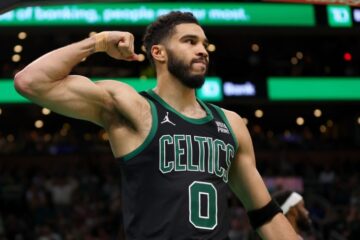 Джейсон Тейтум побив рекорд Майкла Джордана і Ларрі Берда в плей-офф НБА 41 - basket.com.ua