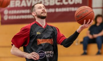 Українці за кордоном: Мішула, Артамонов, Грицак 31