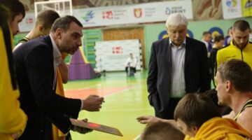 "Повірили, що гра може бути легкою": Холопов - про поразку від "Політехніки-Галичини" 45