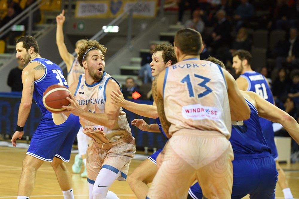 Кубок Європи ФІБА. “Будівельник” — “Карху Баскет” 65:72 1 - basket.com.ua