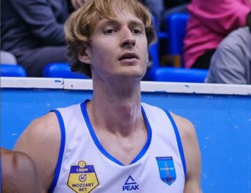 Костянтин Анікієнко залишиться у Румунії 25