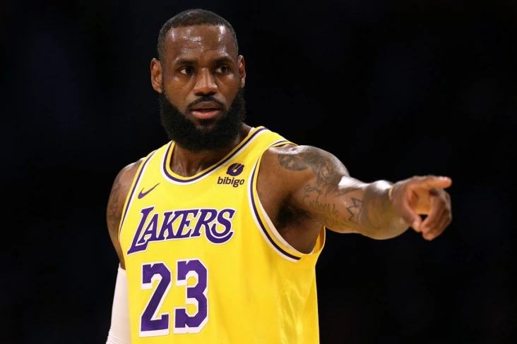Офіційно: "Лейкерс" відправили Леброна Джеймса в G-Лігу 17