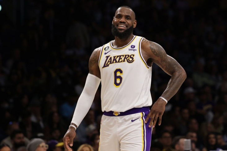 Леброн Джеймс встановив три фантастичні рекорди всіх часів та XXI сторіччя НБА 2 - basket.com.ua Леброн Джеймс встановив три фантастичні рекорди всіх часів та XXI сторіччя НБА 1 - basket.com.ua