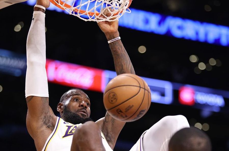 Леброн повторив рекорд Карла Мелоуна за кількістю матчів із 20+ очками за кар'єру 1 - basket.com.ua