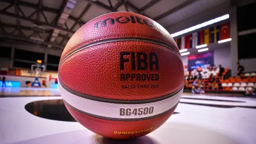 Скандал в Суперкубку Європи. Матч в Стамбулі було зірвано всього через дві хвилини після початку 1