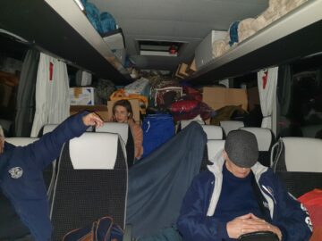 Ольга Мазніченко допомогла українським біженцям 24 - basket.com.ua Ольга Мазніченко допомогла українським біженцям 23 - basket.com.ua