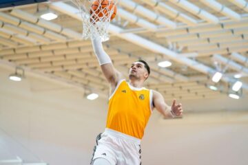 Зірка Реала був вилучений у товариські грі через напад на арбітра 27