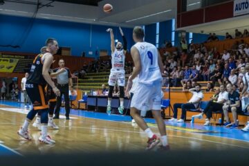 Українці за кордоном: Мішула, Шевченко 35 - basket.com.ua