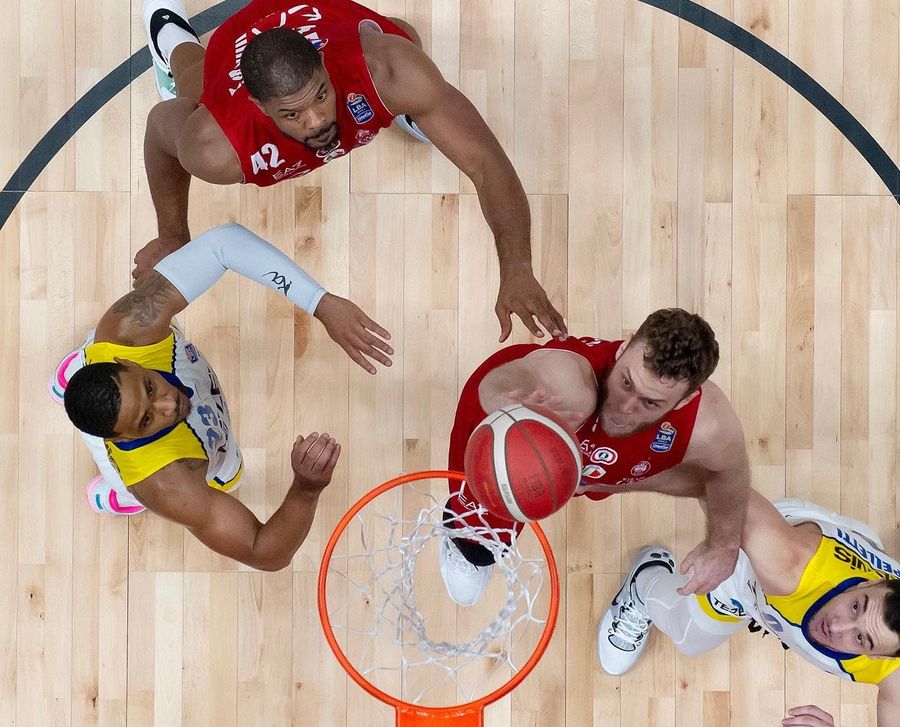 Чемпіонат Італії: результати матчів 30 жовтня 2 - basket.com.ua Чемпіонат Італії: результати матчів 30 жовтня 1 - basket.com.ua