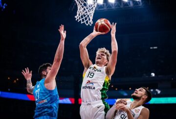 Лідер збірної Литви провів благодійний аукціон задля допомоги Україні 31