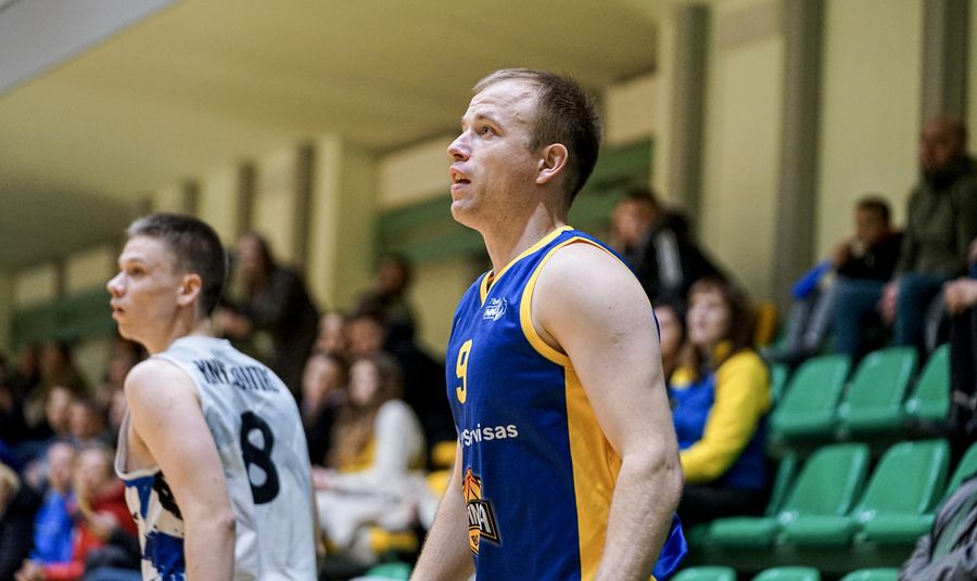 Українці за кордоном: Луценко, Місяць, Бринюк, Балабан, Журавльов, Анісімов, Уро-Ніле, Юркевичус 1