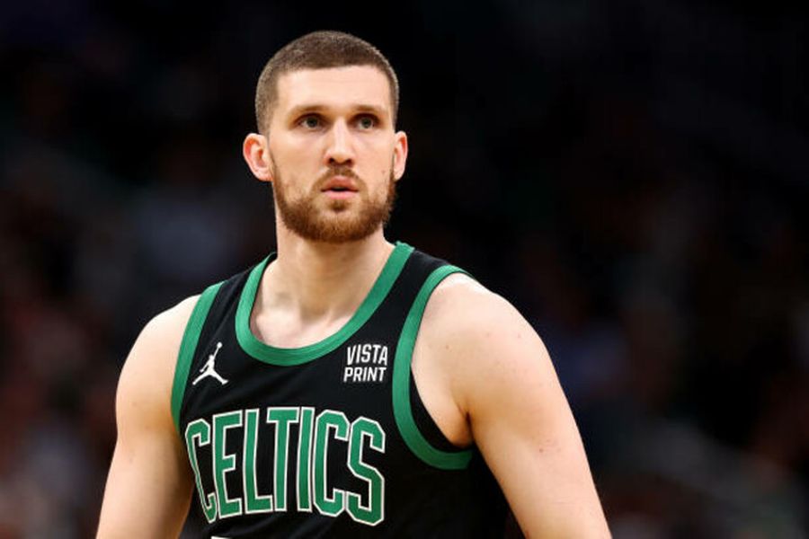 Святослав Михайлюк зіграв рекордні в сезоні 19 хвилин у матчі з "Голден Стейт" 2 - basket.com.ua Святослав Михайлюк зіграв рекордні в сезоні 19 хвилин у матчі з "Голден Стейт" 1 - basket.com.ua