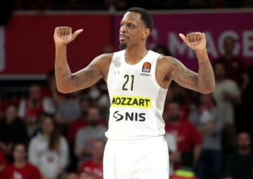 Вболівальник "Црвени Звєзди" обізвав матір гравця "Партизана" мавпою. Баскетболіст відповів 53 - basket.com.ua