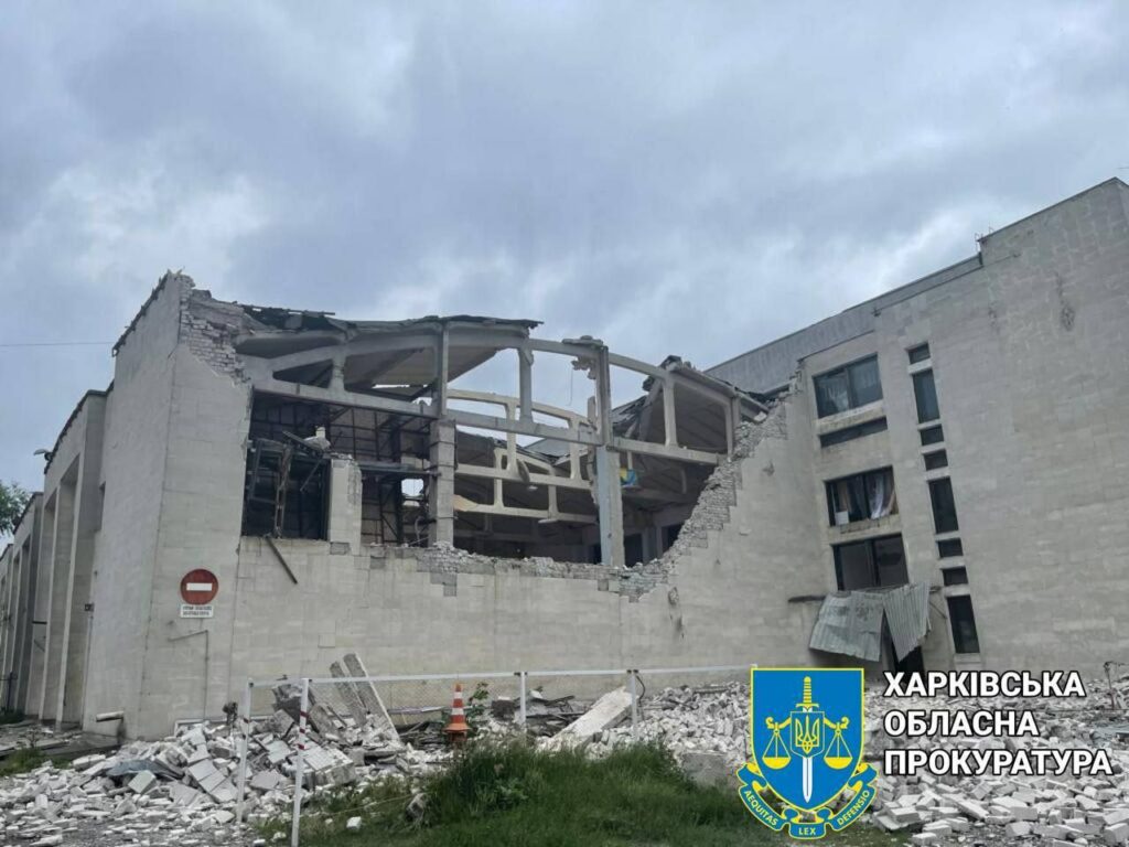 Російські окупанти зруйнували баскетбольну арену харківського «Політехніка»: фото 1 - basket.com.ua